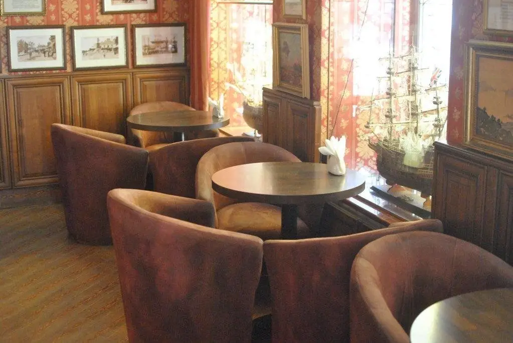 Феодосия: U Sestry Hotel