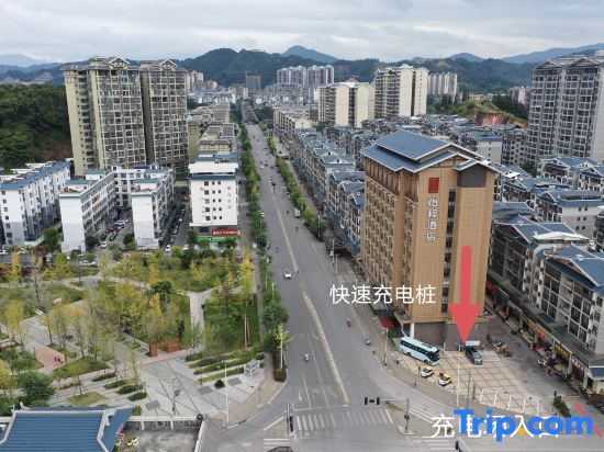 Лючжоу: Echeng Hotel (Sanjiang Fengyu Bridge)