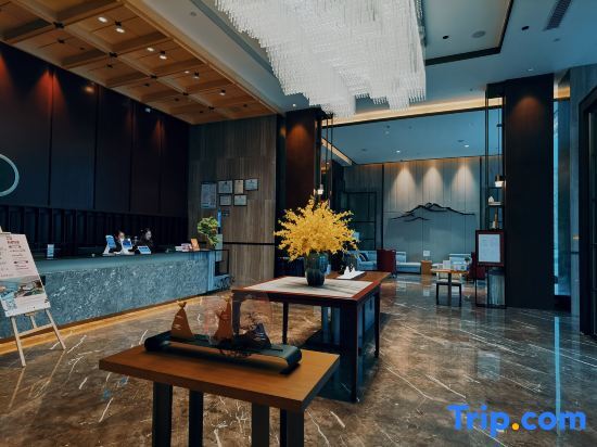 Лючжоу: Echeng Hotel (Sanjiang Fengyu Bridge)