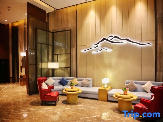 Лючжоу: Echeng Hotel (Sanjiang Fengyu Bridge)