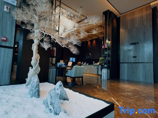 Лючжоу: Echeng Hotel (Sanjiang Fengyu Bridge)