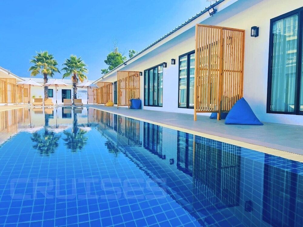 Cruises the Pool Access — фото 1