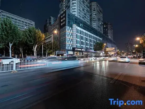 Ухань: Ease Hotel (Wuhan Zhongshan Avenue Hanzheng Street Metro Station)