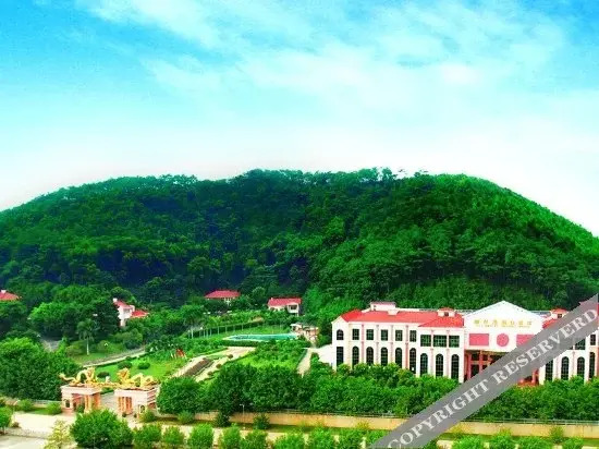 Чжаоцин: Zuiranju Holiday Hotel
