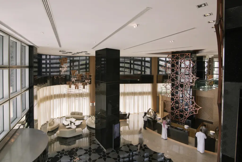 Абу-Даби: Pearl Rotana Capital Centre