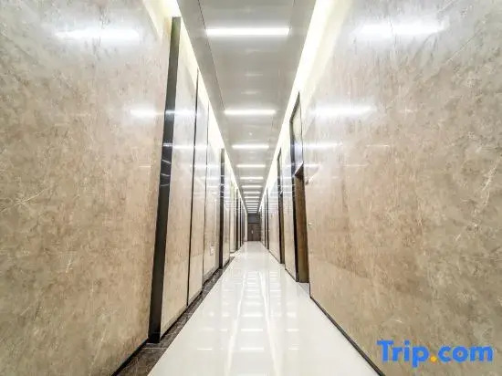 Шэньчжэнь: Qianqideng Administration Apartment (Shenzhen North Railway Station Huilong Central Branch)