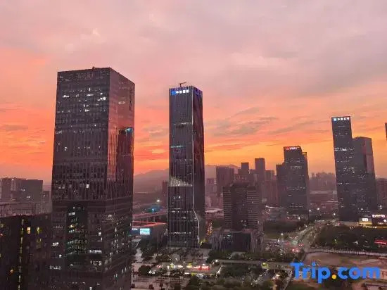 Шэньчжэнь: Qianqideng Administration Apartment (Shenzhen North Railway Station Huilong Central Branch)