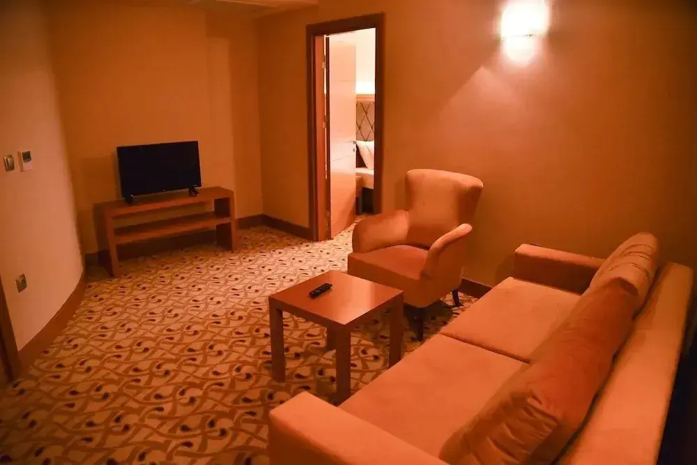 Тиреболу: Hebo Marina Hotel