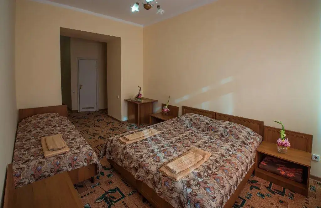 Евпатория: Корона(Евпатория)