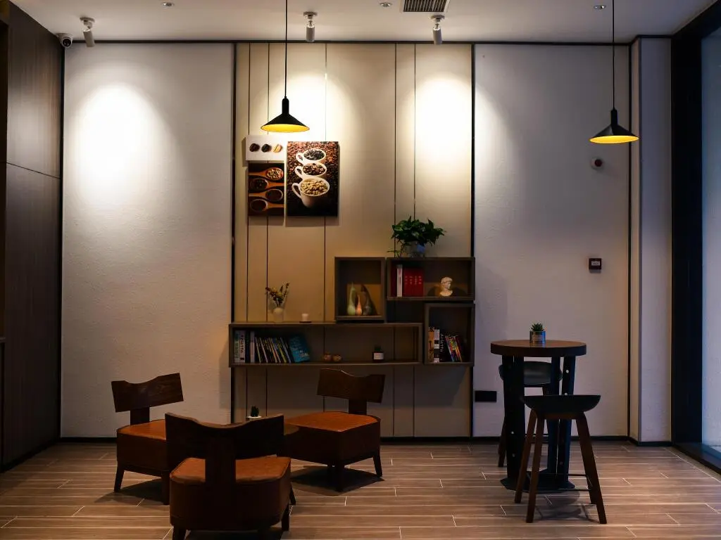 Сяоган: Hanting Hotel Fuzhou East Railway Station