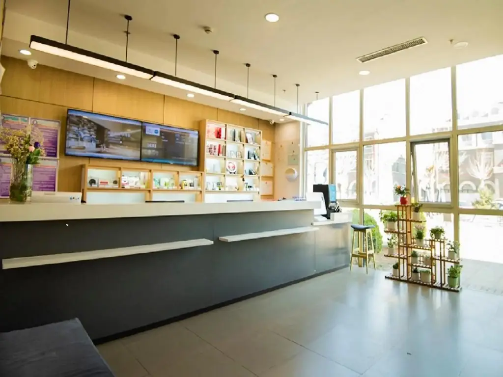 Таншань: Hanting Hotel Tangshan Jianshe Nan Road Nanhu Park