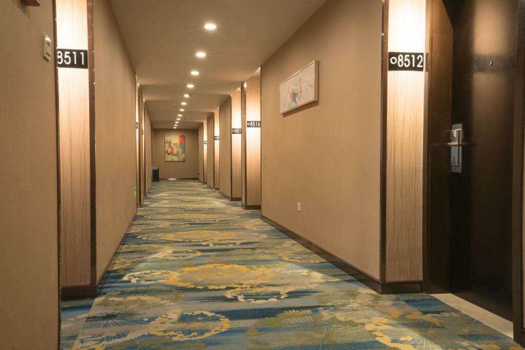 Нинбо: Elan Inn Ningbo Songjiang Dong Road Impression City