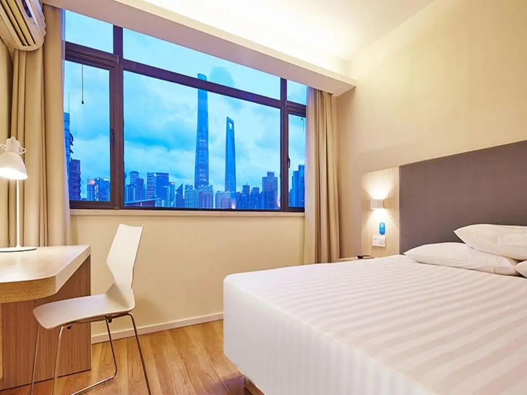 Линьи: Hanting Hotel Linyi Junan