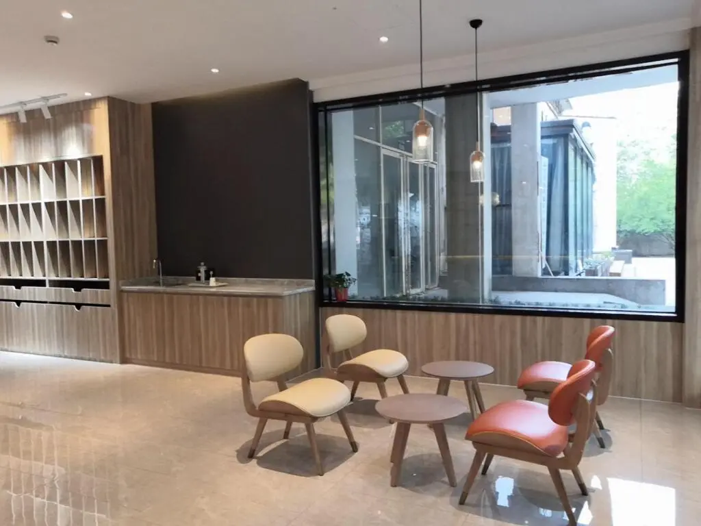 Цзясинь: Hanting Hotel Jiaxing Zhongshan Dong Road Babaiban