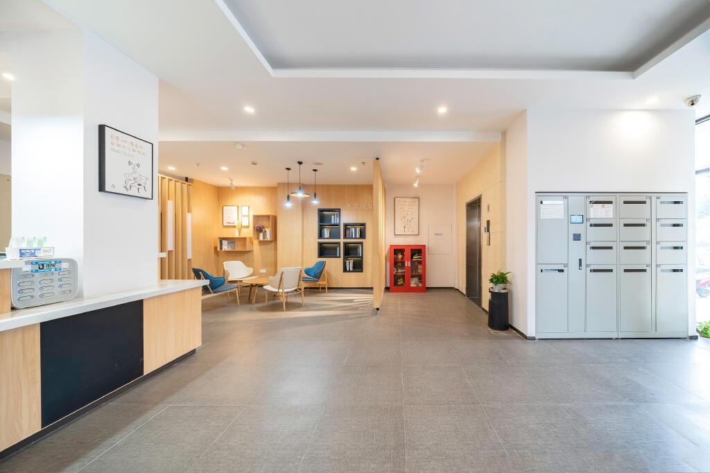 Шанхай: Hanting Hotel Shanghai Huinan Yuzhou Commercial Plaza