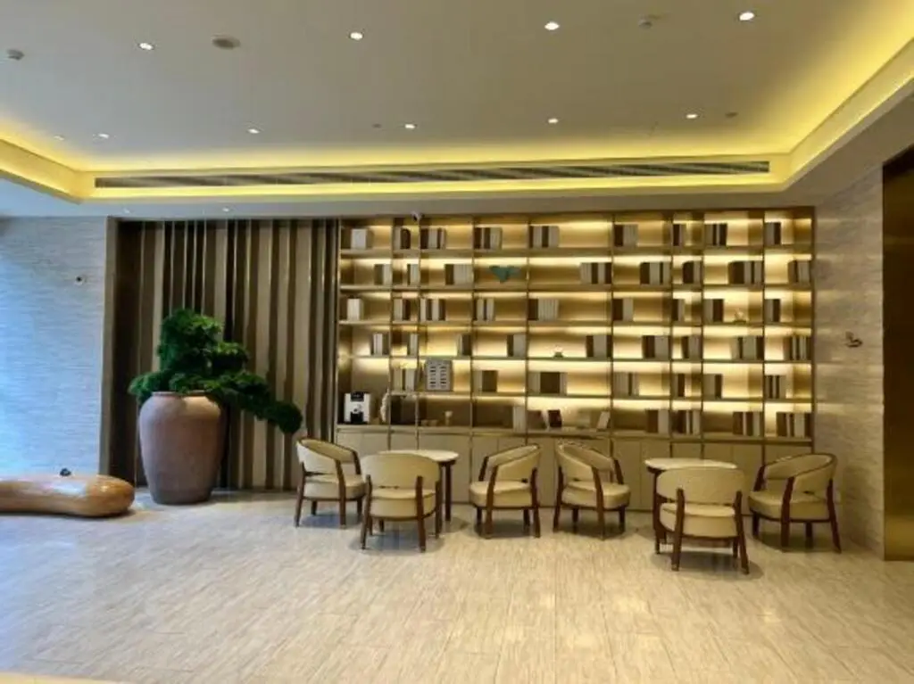 Ханчжоу: Ji Hotel  Hangzhou Linping Xincheng