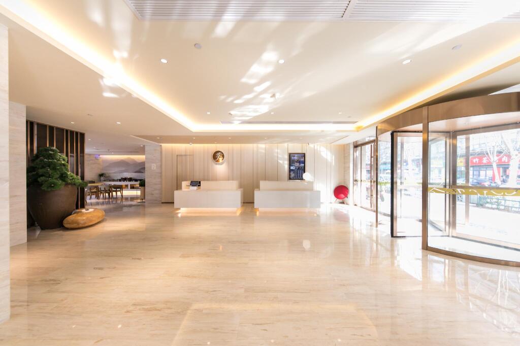 Сиань: Ji Hotel Xian Xinjiamiao Metro Station
