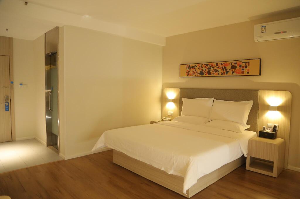 Наньчан: Hanting Hotel Nanchang Liantang