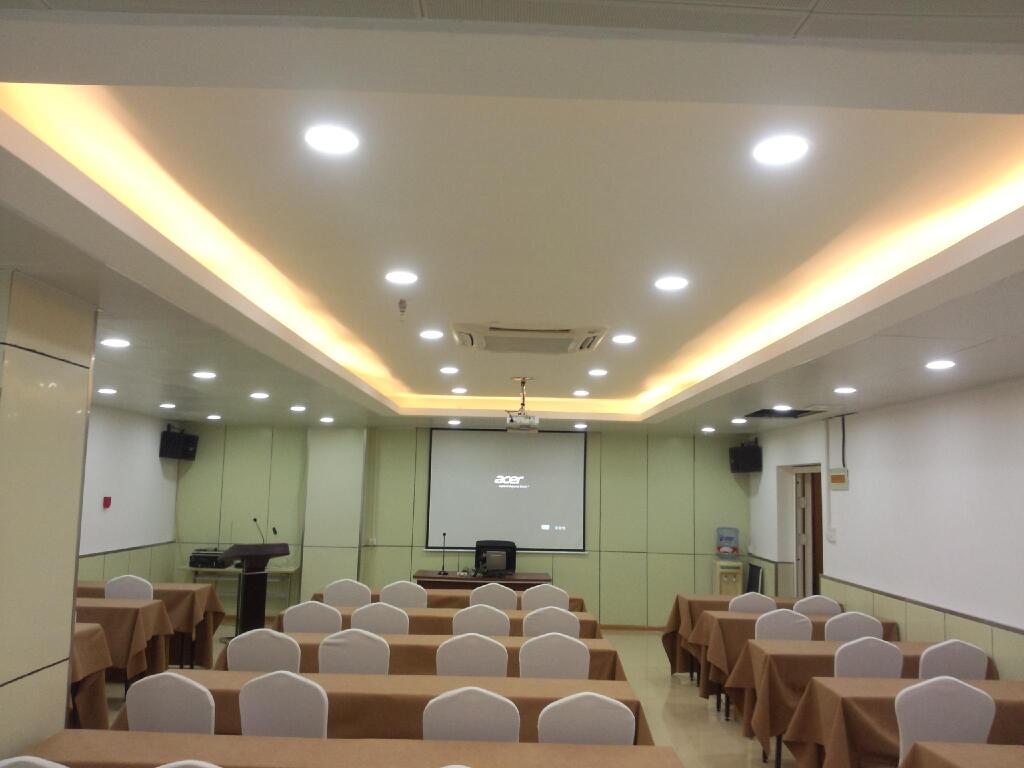 Цзинань: Hanting Hotel Jinan Dikou Road Long Distance Bus Terminal