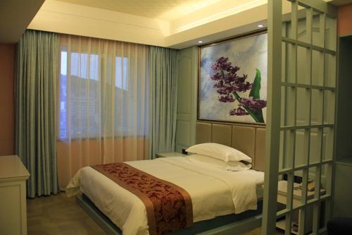 Сянси: Elan Hotel Jishou Railway Station