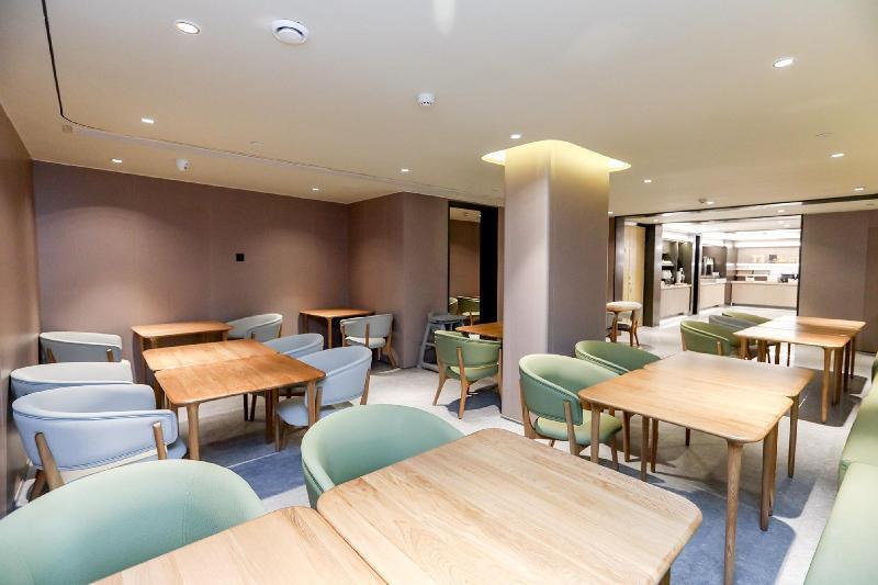 Чунцин: Ji Hotel Chongqing Jiefangbei Pedestrian Street Minsheng Road
