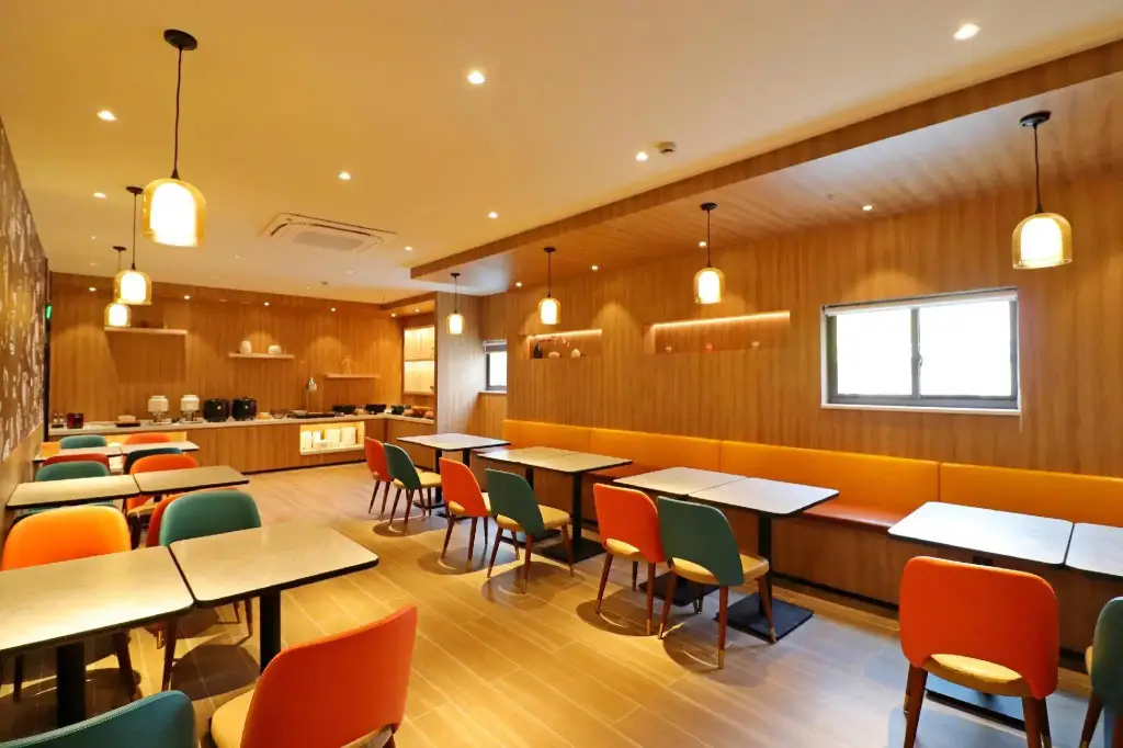 Шанхай: Hanting Hotel Shanghai Pujiang Sanlu Highway