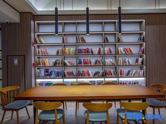 Чунцин: Hanting Hotel Chongqing Yunyang Bingjiang Park