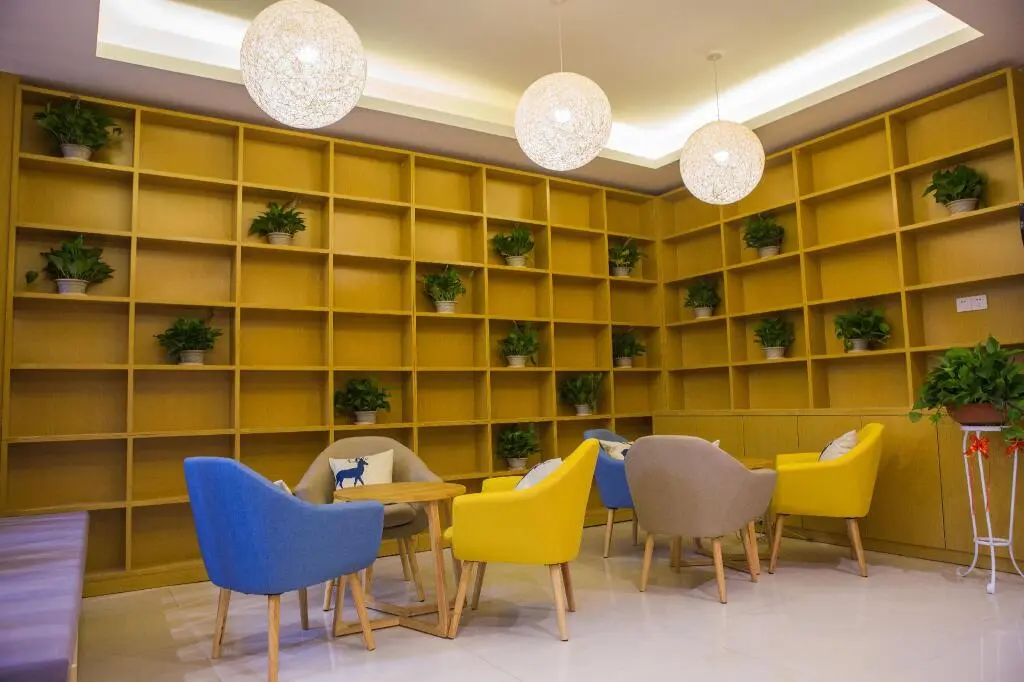 Цяньцзян: Elan Inn Qianjiang Dongfang Road Art Academy