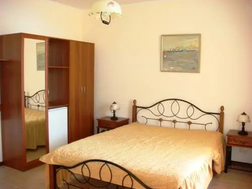 Коктебель: U Kara-Daga Guest House