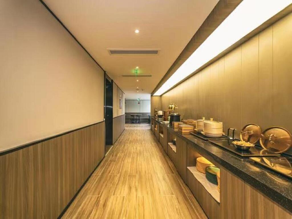 Циндао: Hanting Hotel Qingdao Nanjing Road