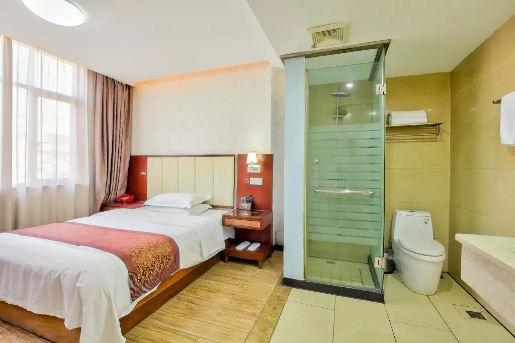 Нинбо: Elan Inn Ningbo Zhenhai Camel