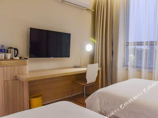 Цзяюйгуань: Hanting Hotel Jiayuguan Fangte Silu Shenhua Theme Park