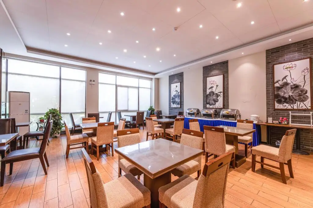 Наньтун: Elan Inn Nantong Langshan Xingguangyao Center
