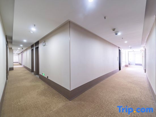 Шанхай: Hanting Hotel(Shanghai Pudong Airport Nanzhu Hotel)