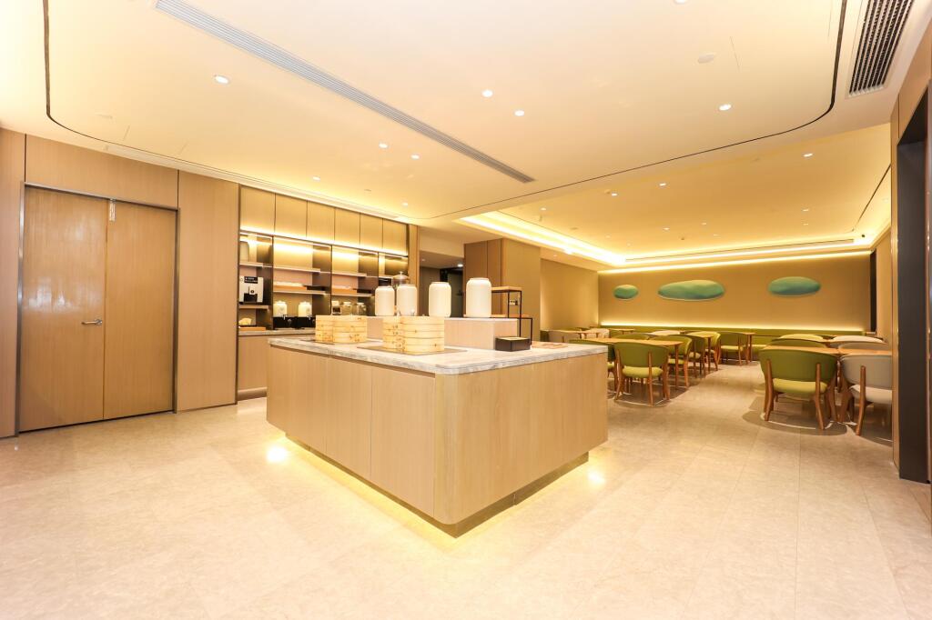 Наньтун: Ji Hotel Rugao Wuyue Plaza