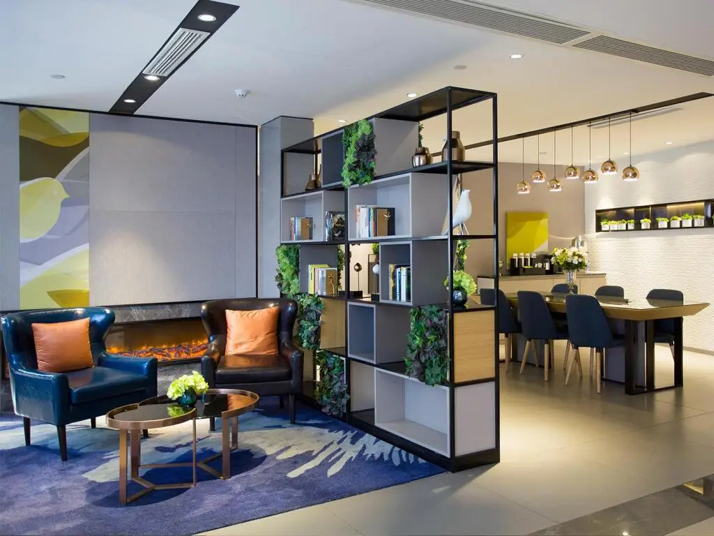 Циндао: Hanting Hotel Qingdao Shandong Road Okma Overpass