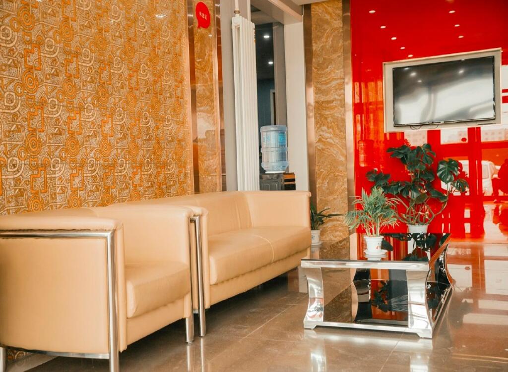 Дежоу: Elan Inn Dezhou Qihe Sunshine Plaza