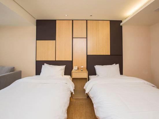 Урумчи: Ji Hotel Urumqi Zhongshan Road