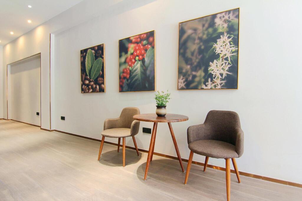 Чунцин: Hanting Hotel Chongqing Yangjiaping Pedestrian Street MixC