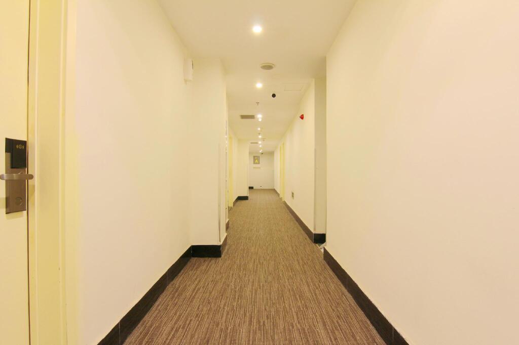Чунцин: Hanting Hotel Chongqing Yangjiaping Pedestrian Street MixC