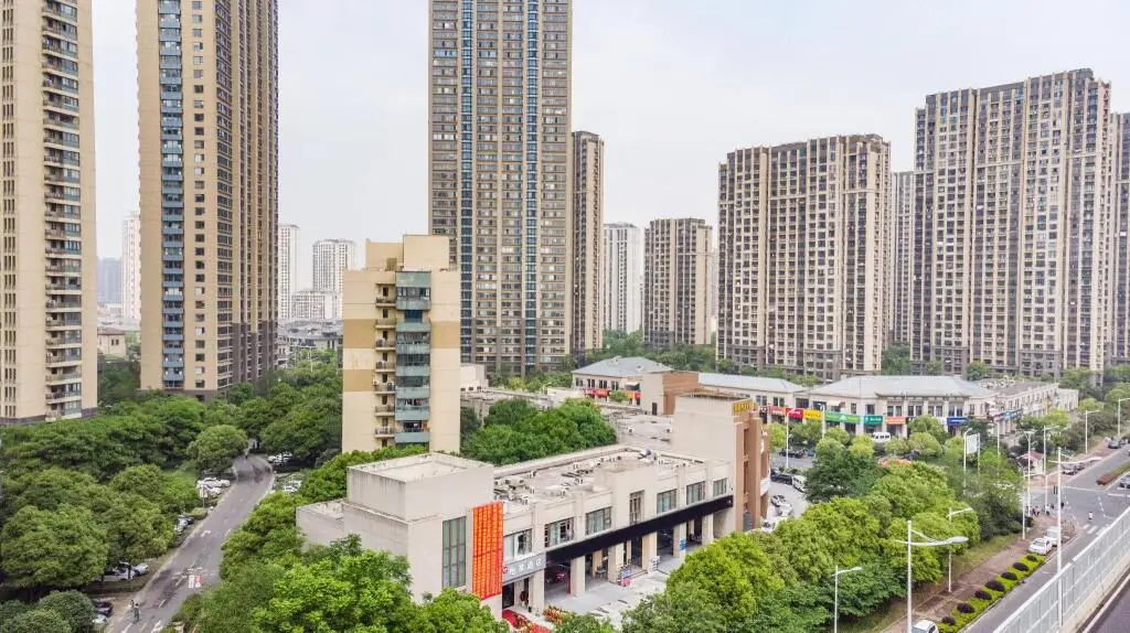 Elan Inn Suzhou Dongsha Lake Xinghua Street Light Luxury — фото 1