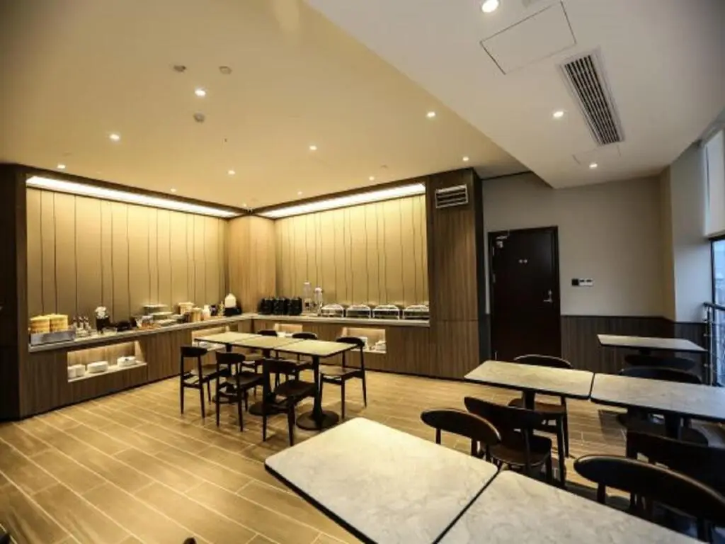 Фуян: Hanting Hotel Jieshou Railway Station