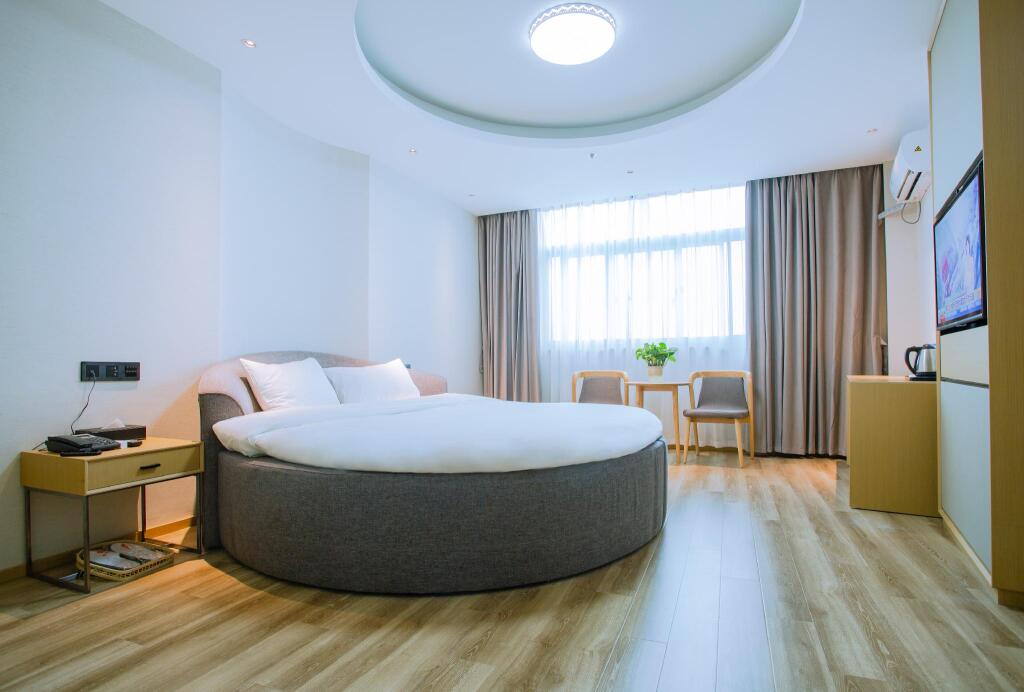 Тайчжоу: Elan Inn Jingjiang Taihe Wuyue Plaza