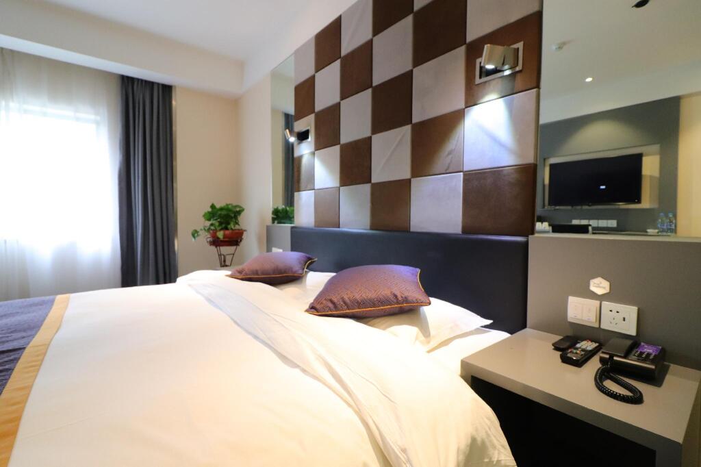 Шанхай: Hanting Premium Hotel Shanghai Xinzhuang South Plaza Hotel