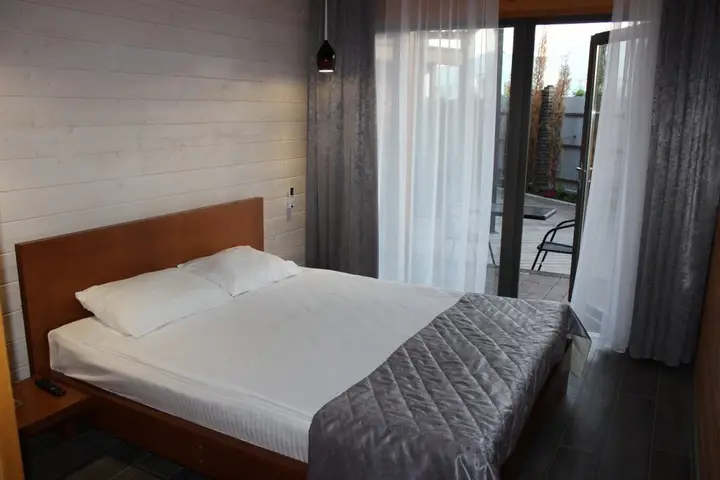 Севастополь: Hotel More i Pesok
