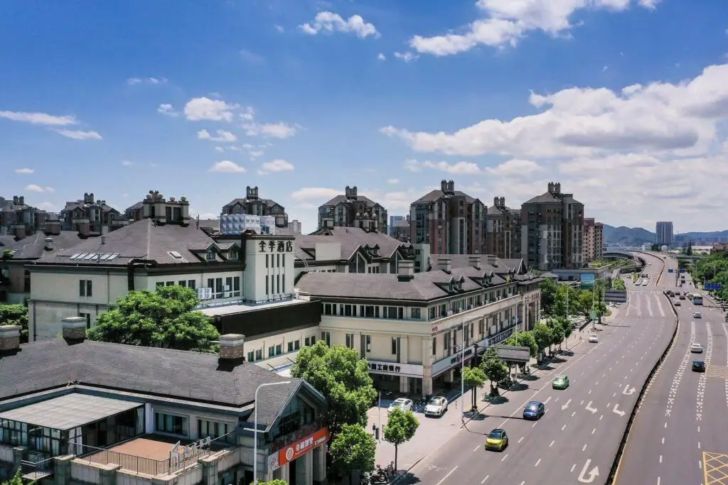Хучжоу: Ji Hotel Huzhou Renhuangshan