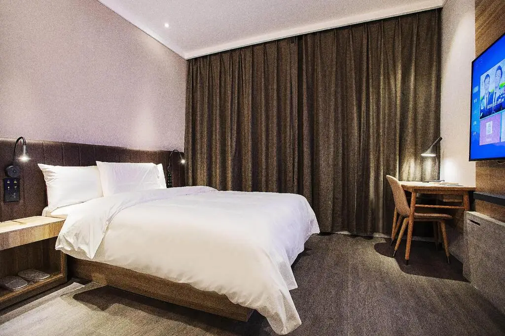 Шанхай: Hanting Premium Hotel Shanghai Loushanguan Road Metro Station