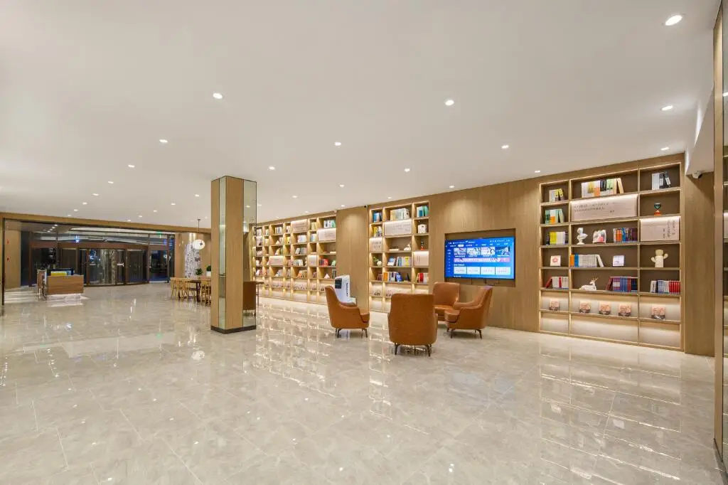 Циндао: Hanting Hotel Qingdao Development Zone Jiangshan South Road