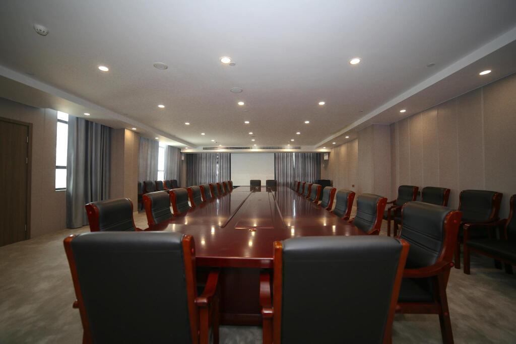 Кайфын: Hanting Hotel Kaifeng Qixian