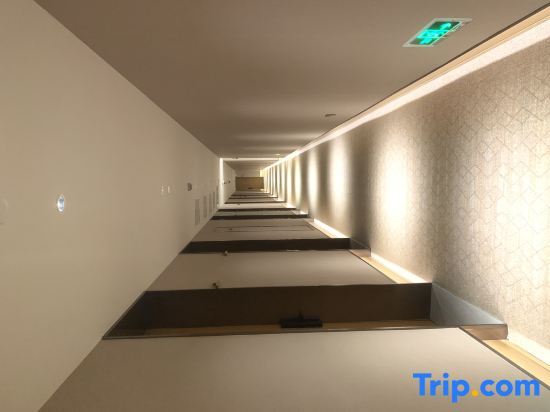 Шанхай: Ji Hotel Shanghai Lujiazui World Plaza